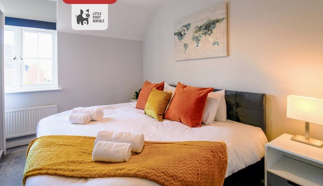Bright 2BR Hatfield Gem + Parking