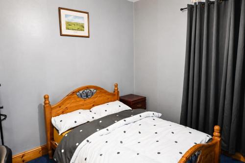 Bright Double Room with Fast Wi-Fi Near Birmingham City Centre