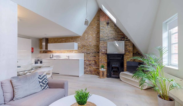 Bright & Modern Holborn Apartment – Central Location