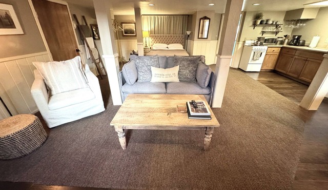 Broad Street Studio-LOCATION! walk to town