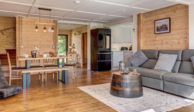 Buttercup Lodge