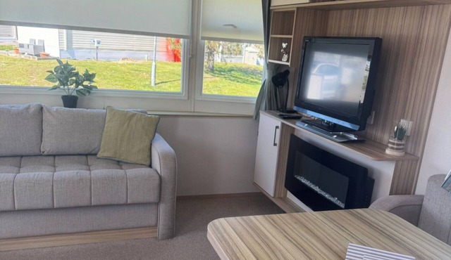 Caravan - Sleeps 6 - Parking