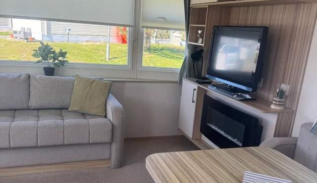Caravan - Sleeps 6 - Parking