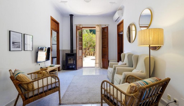 Casa Cati, right on the beach in Puerto de Sóller