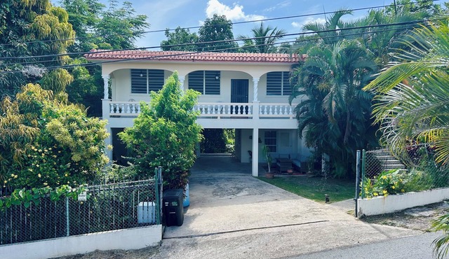 Casa del Mango Four Bedroom Vacation Home in Cabo Rojo PR