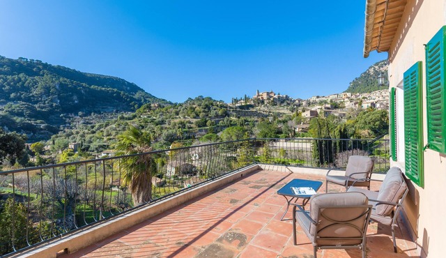 CASA MIRANDA - Chalet with terrace in Valldemosa. Free WiFi