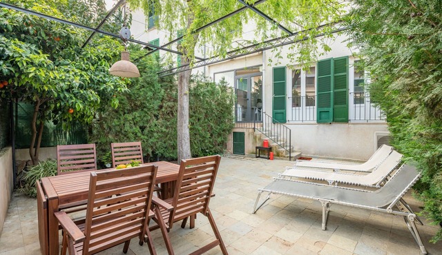 Casa Sunny with Mountain Views, Wi-Fi, Air Conditioning, Garden and Terrace