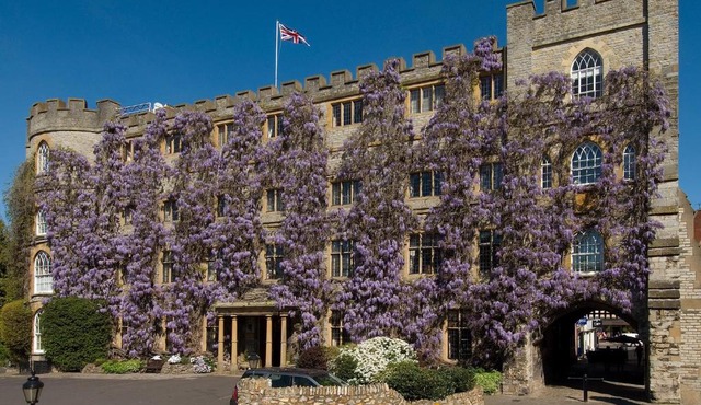 Castle Hotel