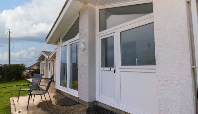 Chalet 22, Port Eynon, Swansea