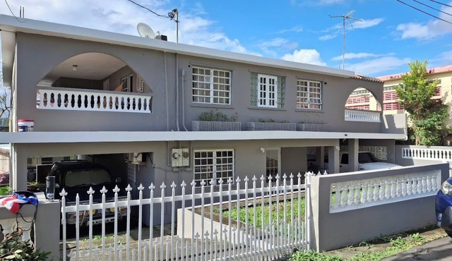 Charming 2-bedroom Garden level with WiFi, AC in fabulous Canovanas