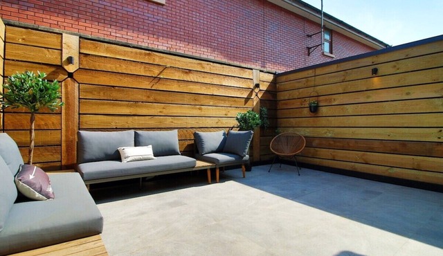 Charming 2BR Cardiff Oasis with Private Courtyard