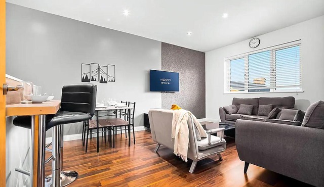 Charming JQ Apartment with Secure Parking & WiFi