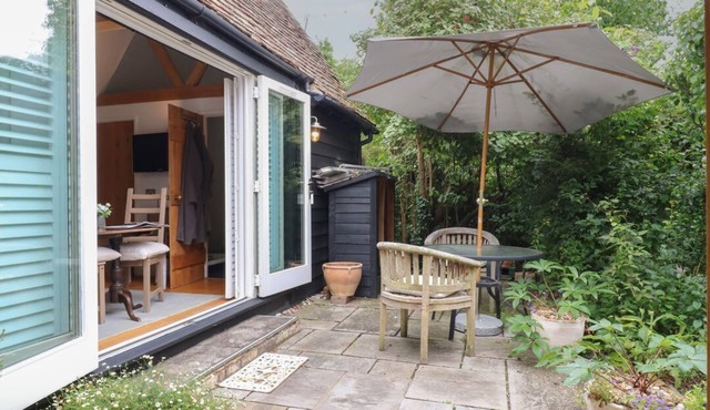 Charming Little Barn Retreat in Orwell