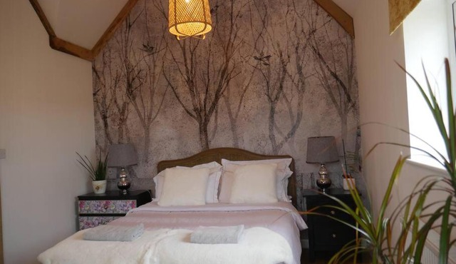 Cheltenham accommodation -self-catering-2 bedrooms