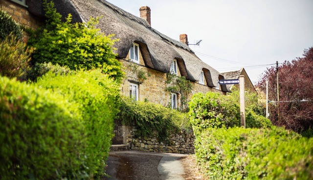 Church Steps Luxury Thatched Cottage in Ebrington