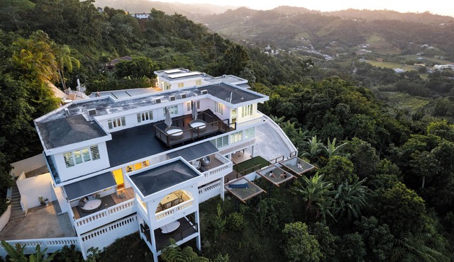 Cielos Panoramic Villas