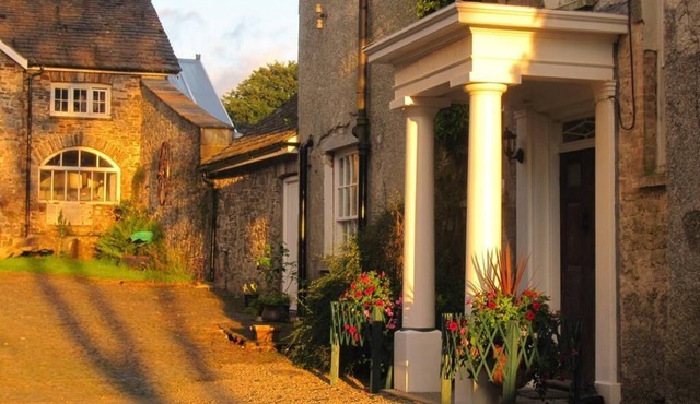 Classic Cottage with Mountain View Brewhouse at Glynhir Mansion