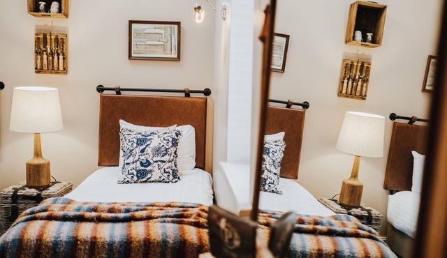 Cobbled Curlew, Patty's Barn , Lancaster 4*
