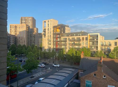 Colindale Central Apartment