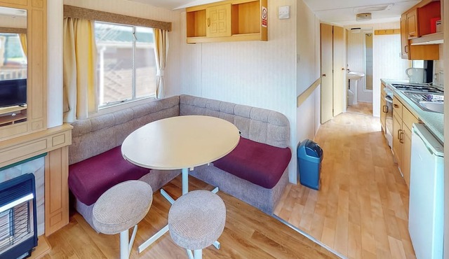 Comfortable caravan with one double and two twin.