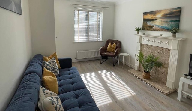 Comfortable Home w/Private Parking, Charlestown