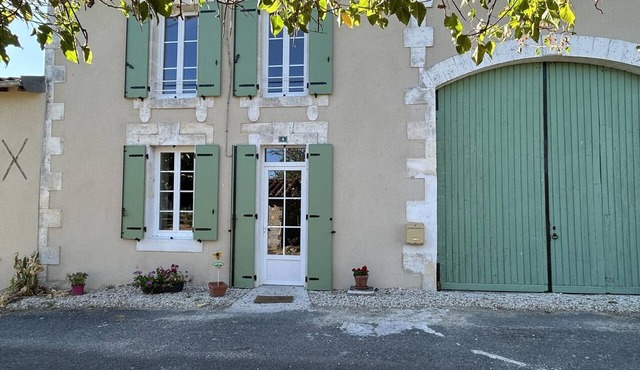 Comfortable house, parking, pets allowed - 6 guests