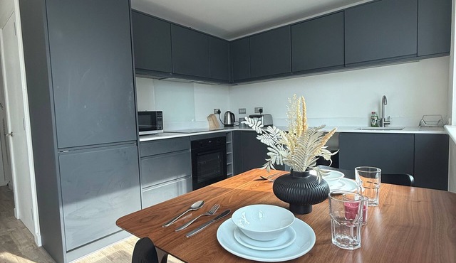 Comfortable one bedroom apartment located in old Trafford !