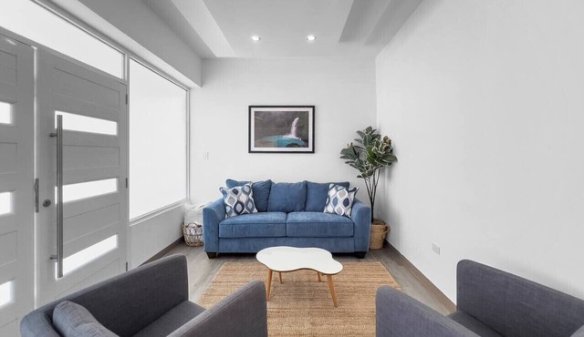 Comfy Modern Apt W/Parking & Generator @ Manati