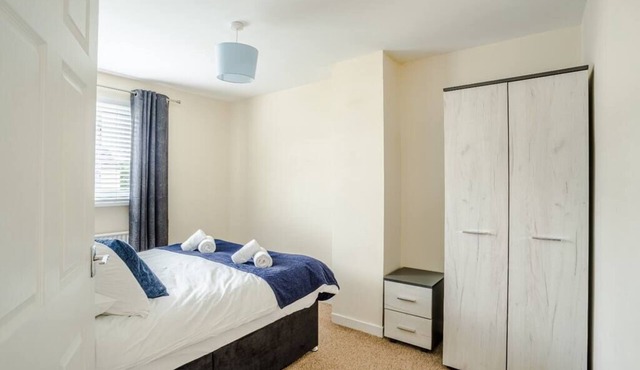 Contractor Base Smart TVs Free Parking