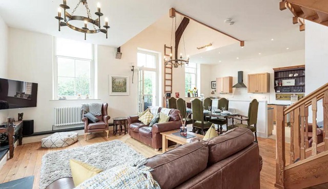 Converted Chapel, Stunning Sea & Mountain Views!