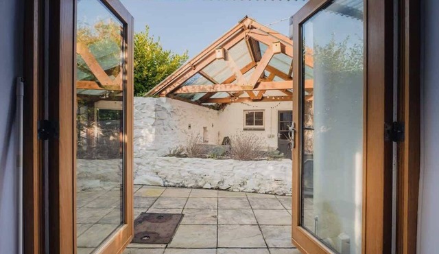 Cosy Welsh Cottage in St Davids Centre with Garden