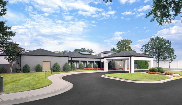 Courtyard by Marriott Richmond West