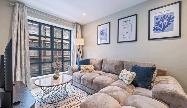 Creative Quarter Luxury 2 Bed City Apt