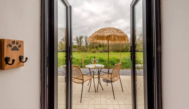 Cwtch Honey - One Bedroom House, Sleeps 2