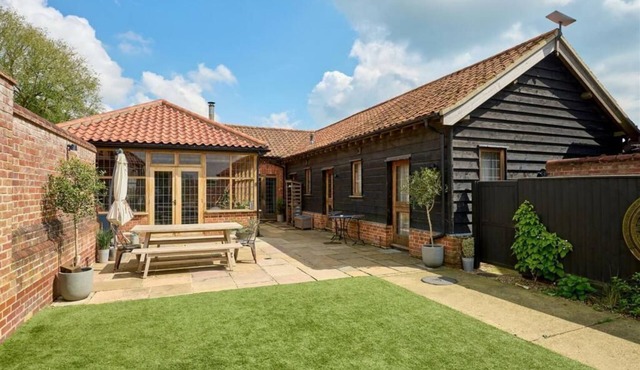 Deberri - sleeps 8 guests in 4 bedrooms