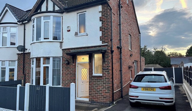 Derby house - perfect for contractors/groups