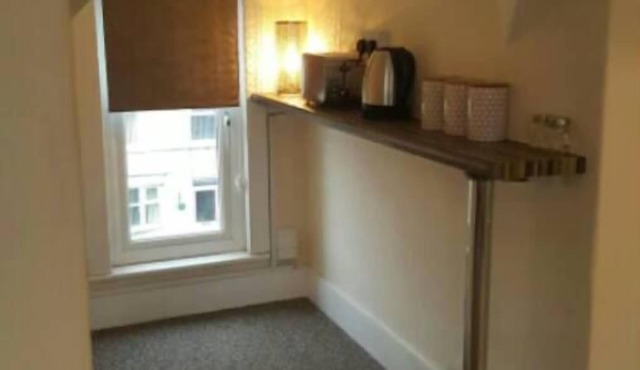 Double Room Kitchen Parking Near Shops