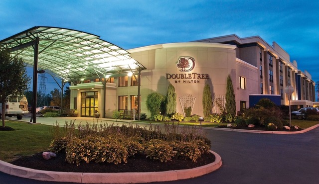 DoubleTree by Hilton Hotel Buffalo - Amherst