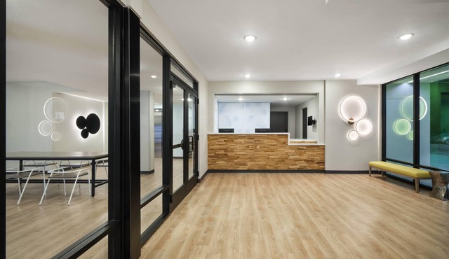 Echo Suites Extended Stay By Wyndham Colorado Springs Airpt