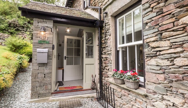 ELLER CLOSE HOUSE, family friendly, with open fire in Grasmere