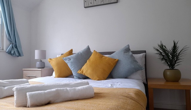 Entire 2 bed apartment Hemel Hempstead | Free parking
