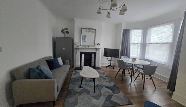 Exclusive 1BR flat, Arnos Grove Station