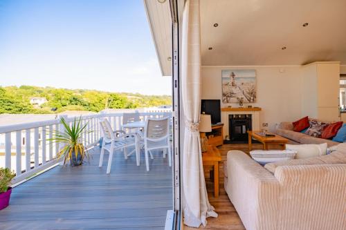 Exclusive 3 Bedroom Lodge - Walk To Saundersfoot