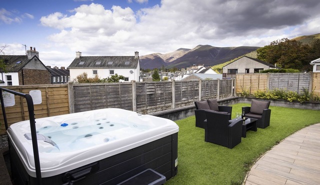 Fellside Hideaway - sleeps 6 guests in 3 bedrooms