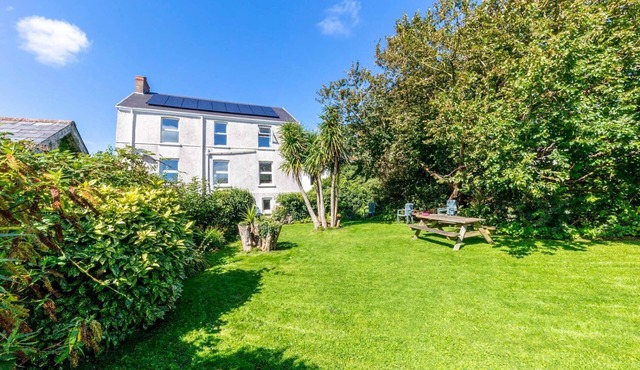 Fern Bank - 5 Bedroom House - Horton