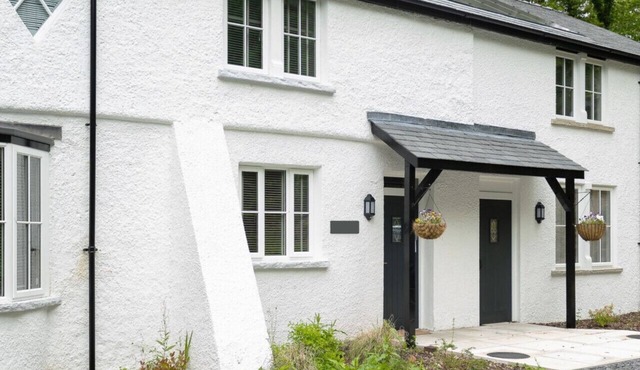Fir Holme - Two Bedroom House, Sleeps 4