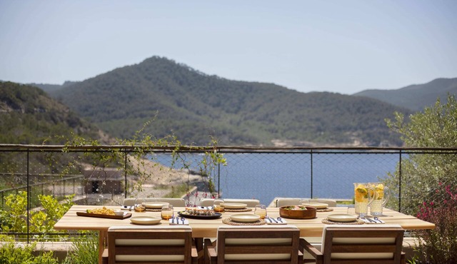 Four Bedroom Residence With Private Pool And Resort Access