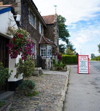 Fox & Hounds Hotel