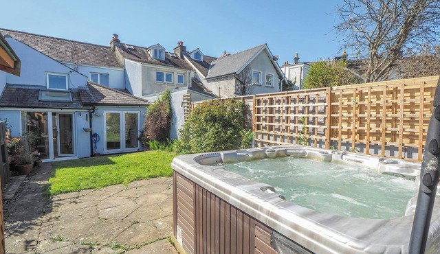 Glenydd, New Quay - Three Bedroom Cottage, Sleeps 6