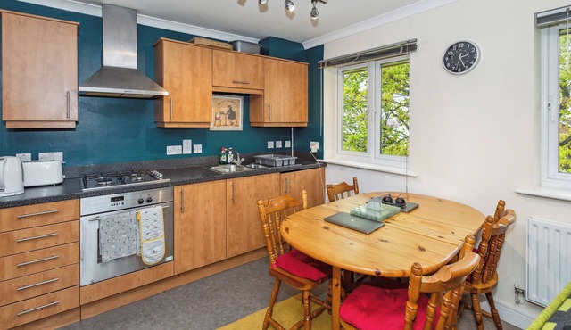 Global Boutique 2-bed apart in beautiful leafy area WiFi/free Parking near Stat
